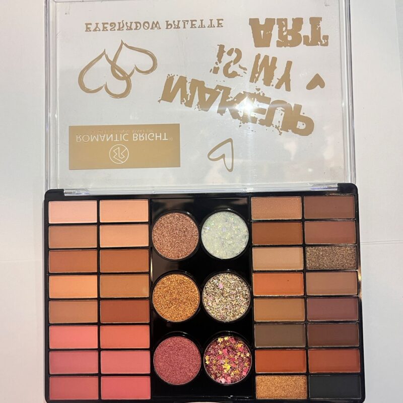 Eyeshadow palette Romantic Bright